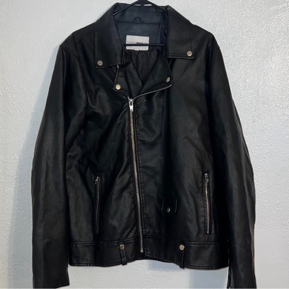 FASHION NOVA LEATHER JACKET - Picture 1 of 2